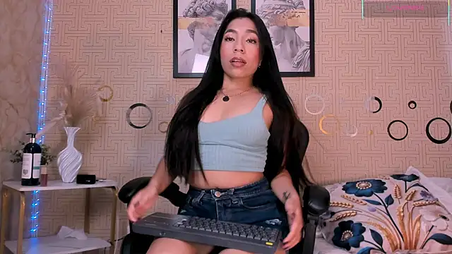 Mia Gothzx online show from 07-22-26, 06:43