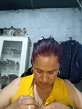 Snapshot of Edged_Hot69 chatting on 12-22-25, 02:19 Edged Hot69 online show from 12-22-25, 02:19