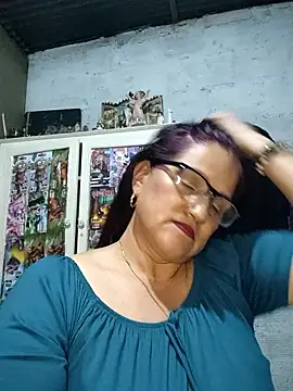 Snapshot of Edged_Hot69 chatting on 01-13-26, 02:28 Edged Hot69 online show from 01-13-26, 02:28