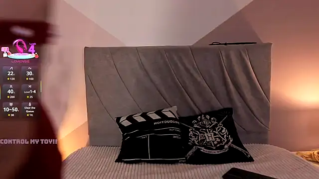 miaablack online show from 10-24-25, 08:16