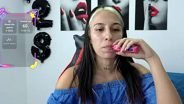 Snapshot of tammyandrade_ chatting on 10-16-25, 02:01 tammyandrade online show from 10-16-25, 02:01