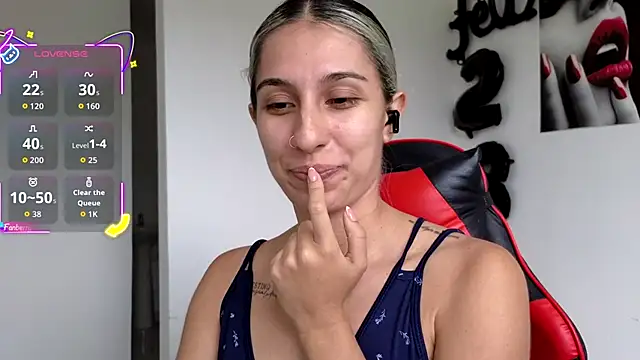 Snapshot of tammyandrade_ chatting on 11-27-25, 02:41 tammyandrade online show from 11-27-25, 02:41