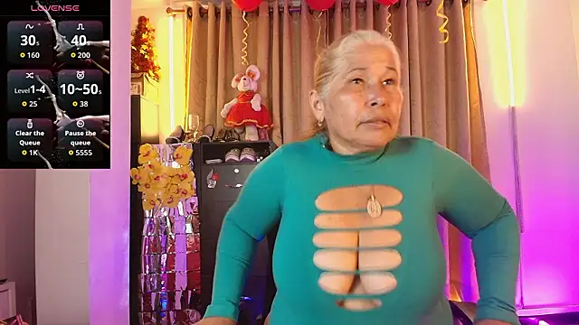 girl amada online show from 02-14-26, 07:43