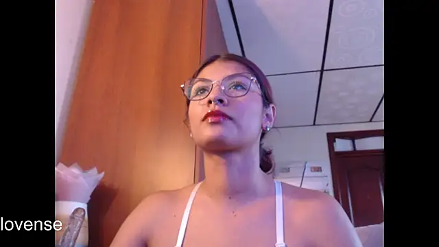 Snapshot of hanna_beili chatting on 07-03-26, 05:41 hanna beili online show from 07-03-26, 05:41