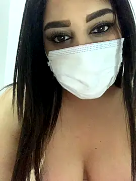 Snapshot of Miss-Soka chatting on 11-17-25, 01:00 Miss-Soka online show from 11-17-25, 01:00