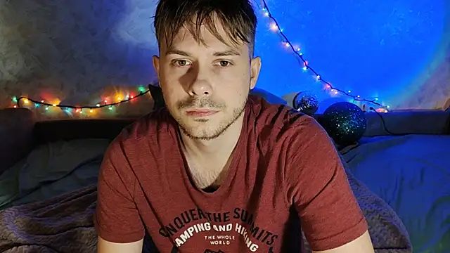 Snapshot of mike_peach chatting on 12-28-24, 12:15 mike peach online show from 12-28-24, 12:15