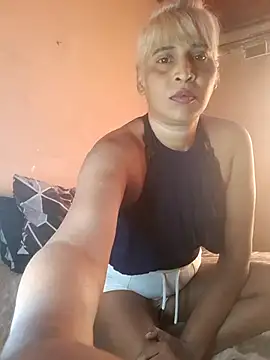 Goodgirlsue 77 online show from 10-25-25, 05:26