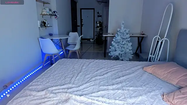 nacumi mi online show from 12-20-24, 03:10