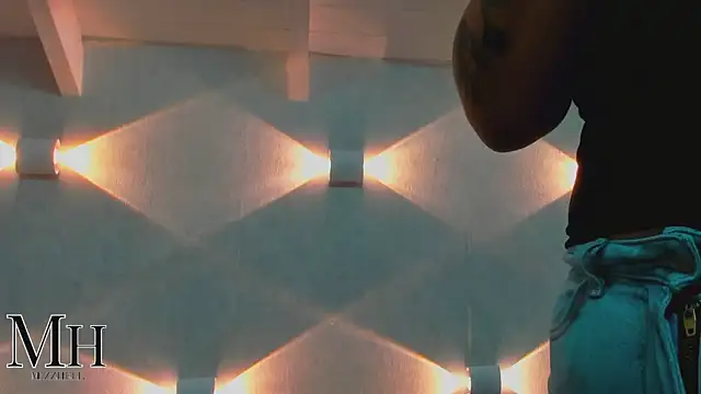 MizzHell online show from 03-25-26, 03:45