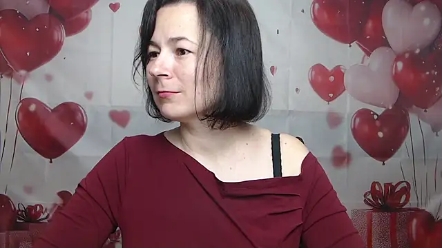 Snapshot of MarieSho chatting on 05-15-26, 06:20 MarieSho online show from 05-15-26, 06:20