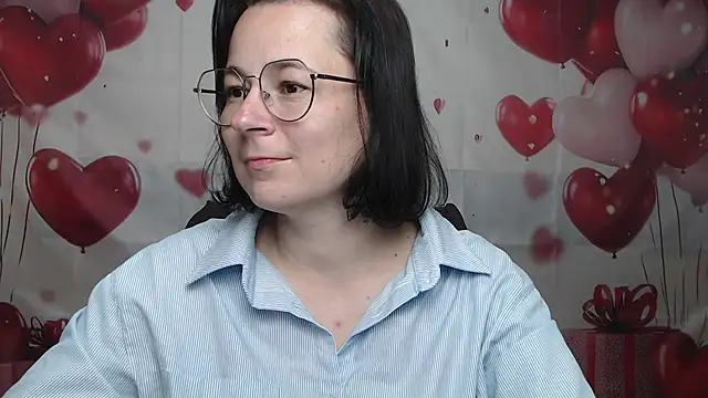 Snapshot of MarieSho chatting on 05-31-26, 06:09 MarieSho online show from 05-31-26, 06:09