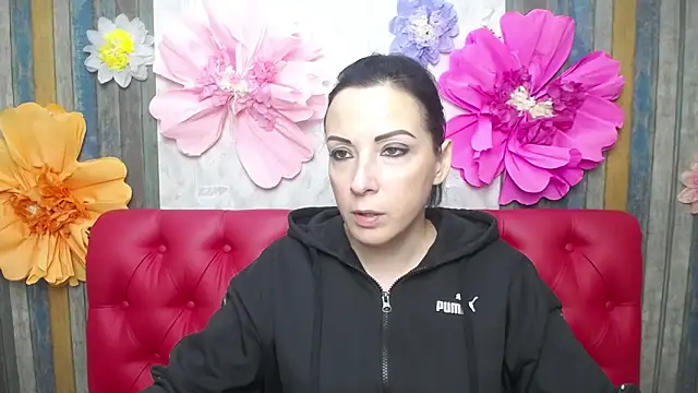 ElizabethSho online show from 11-17-25, 06:03