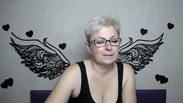 EmiliaGree online show from 09-16-25, 05:14