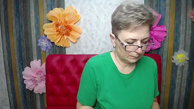 EmiliaGree online show from 04-14-26, 05:19