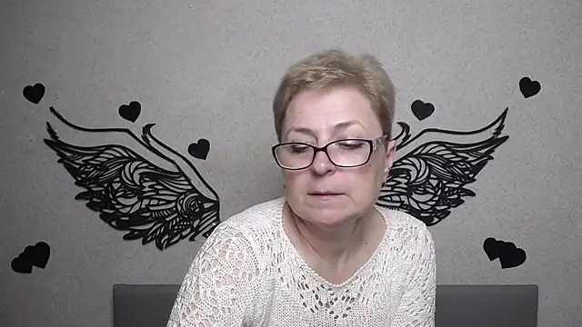 Snapshot of EmiliaGree chatting on 05-31-26, 06:09 EmiliaGree online show from 05-31-26, 06:09