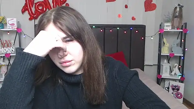 LauraHlot online show from 03-22-25, 03:53