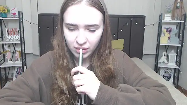 LauraHlot online show from 10-01-25, 05:30