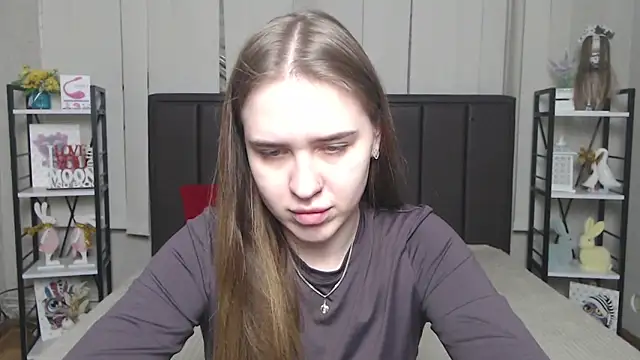 LauraHlot online show from 11-27-25, 06:54