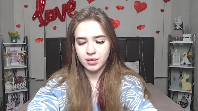 LauraHlot online show from 02-25-26, 06:34