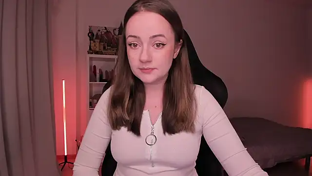 WalkingGirl online show from 01-28-25, 06:17