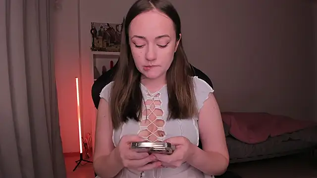 WalkingGirl online show from 02-02-25, 06:42