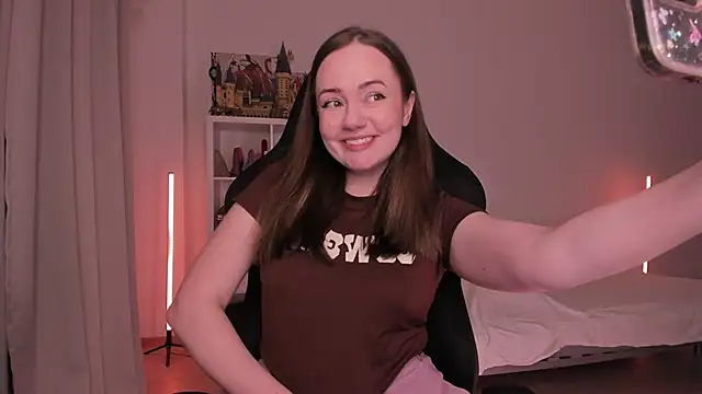 WalkingGirl online show from 02-07-25, 06:56