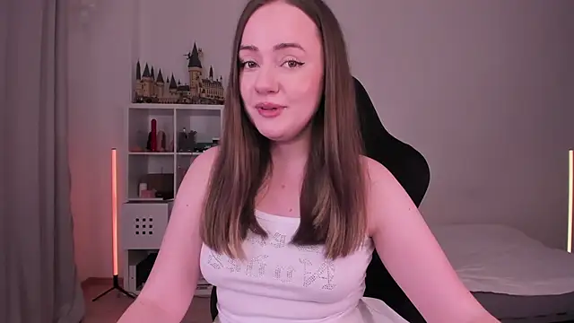 WalkingGirl online show from 02-27-25, 06:53