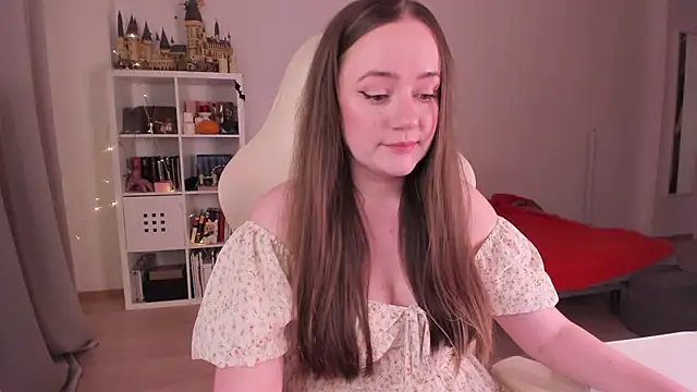 WalkingGirl online show from 10-01-25, 08:59