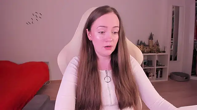 WalkingGirl online show from 11-09-25, 07:23