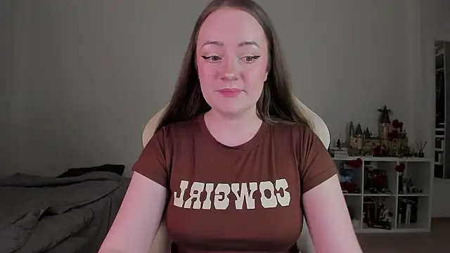 WalkingGirl online show from 02-17-26, 10:38