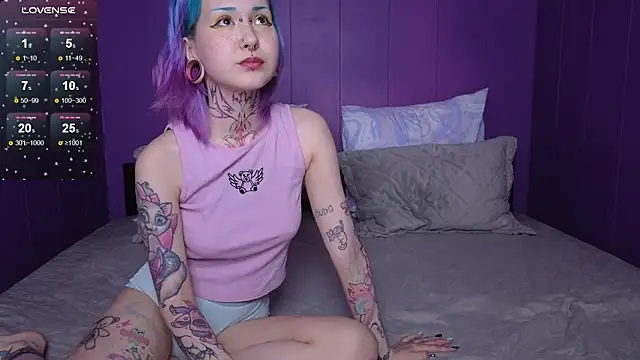 L oly online show from 04-12-26, 01:21