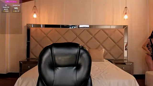 ValeriaVelvet online show from 12-22-25, 12:24