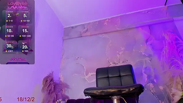 Snapshot of Karla-Ebony chatting on 12-19-25, 02:57 Karla-Ebony online show from 12-19-25, 02:57