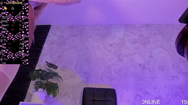 Snapshot of Karla-Ebony chatting on 02-19-26, 08:38 Karla-Ebony online show from 02-19-26, 08:38