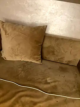 RachaCharmouta online show from 11-21-25, 09:35