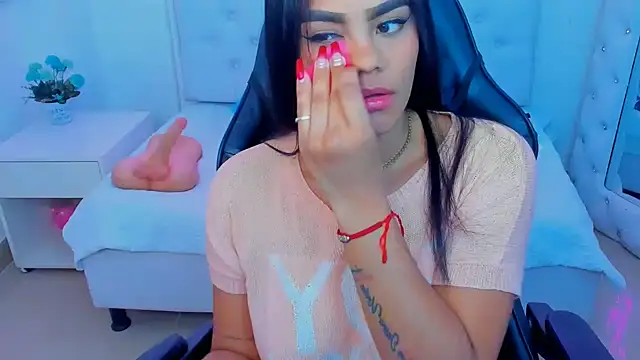 Snapshot of silvana__miller chatting on 03-20-25, 10:40 silvana miller online show from 03-20-25, 10:40