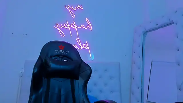 Snapshot of silvana__miller chatting on 03-23-25, 01:20 silvana miller online show from 03-23-25, 01:20