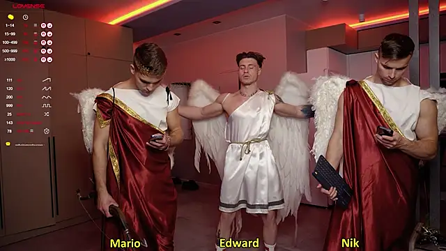 Snapshot of Nik_Sharp chatting on 02-14-25, 07:23 Nik Sharp online show from 02-14-25, 07:23