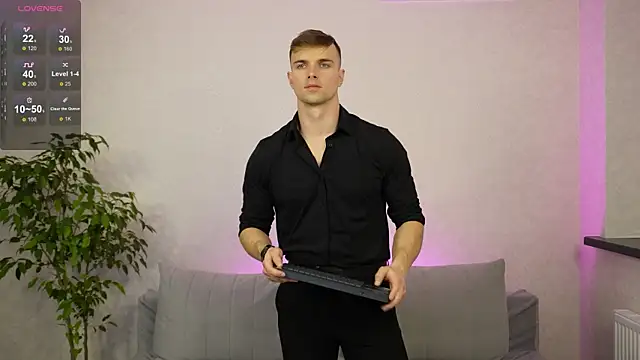 Snapshot of Nik_Sharp chatting on 03-08-25, 04:06 Nik Sharp online show from 03-08-25, 04:06