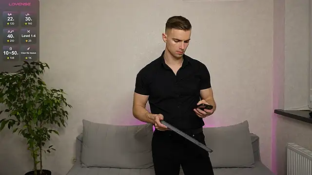 Snapshot of Nik_Sharp chatting on 03-22-25, 04:47 Nik Sharp online show from 03-22-25, 04:47