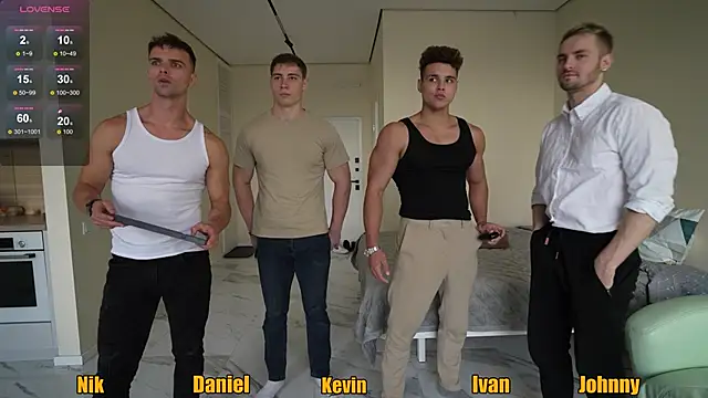 Snapshot of Nik_Sharp chatting on 09-13-25, 03:01 Nik Sharp online show from 09-13-25, 03:01