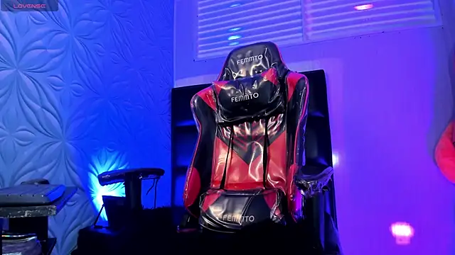 Milk max 18 online show from 04-08-26, 10:21