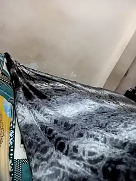 Snapshot of Shubuu__x chatting on 02-15-26, 09:08 Shubuu x online show from 02-15-26, 09:08