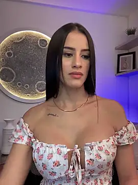 SarahhSmitth1 online show from 03-01-25, 10:21