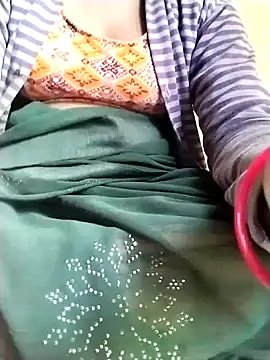 Snapshot of Cutkajal chatting on 12-20-24, 07:44 Cutkajal online show from 12-20-24, 07:44