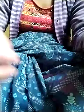 Snapshot of Cutkajal chatting on 12-29-24, 04:48 Cutkajal online show from 12-29-24, 04:48