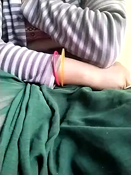 Snapshot of Cutkajal chatting on 01-11-25, 07:28 Cutkajal online show from 01-11-25, 07:28