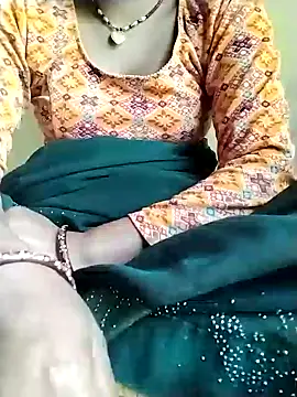 Snapshot of Cutkajal chatting on 02-08-25, 06:54 Cutkajal online show from 02-08-25, 06:54