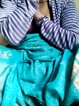 Snapshot of Cutkajal chatting on 02-25-25, 02:03 Cutkajal online show from 02-25-25, 02:03