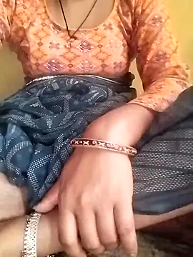 Snapshot of Cutkajal chatting on 02-28-25, 01:58 Cutkajal online show from 02-28-25, 01:58